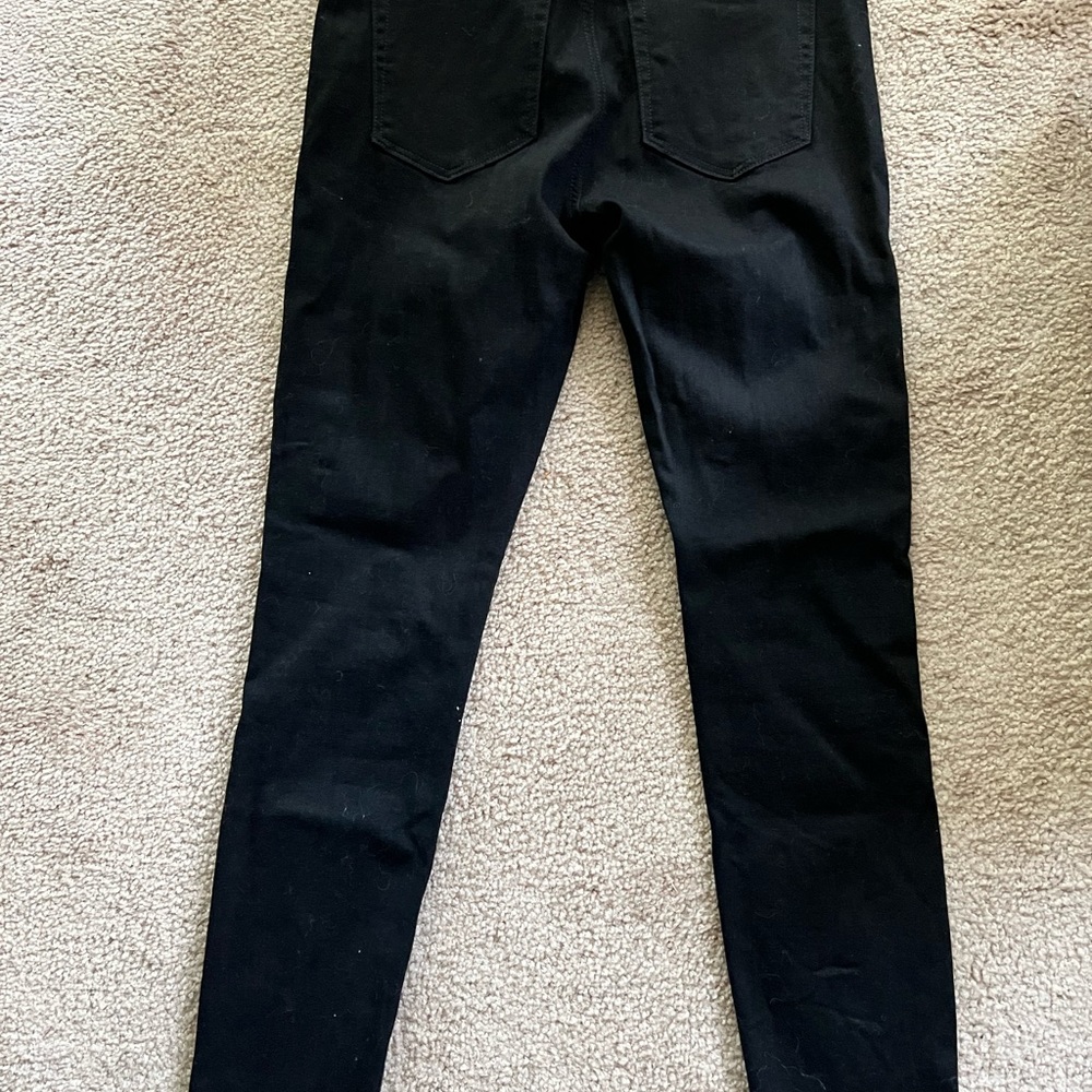 Black skinny jeans